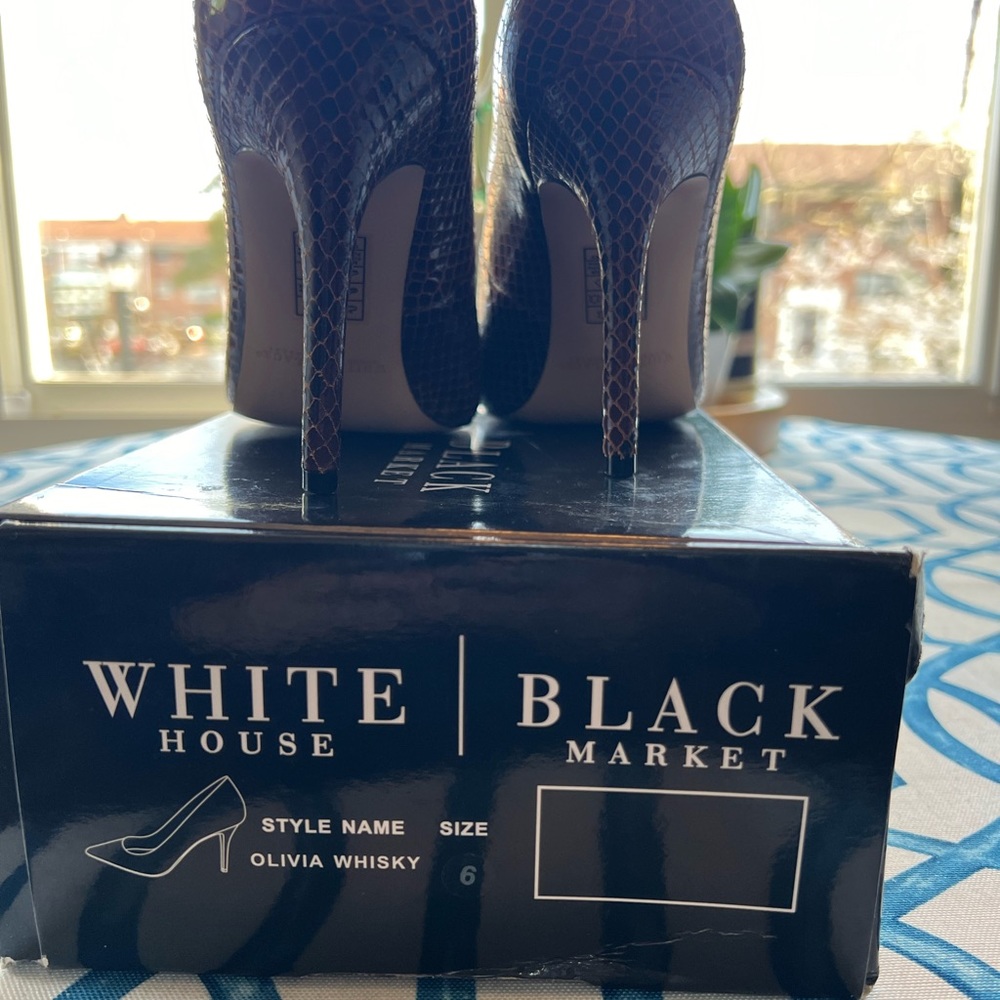 White House Black market Olivia Whisky shows